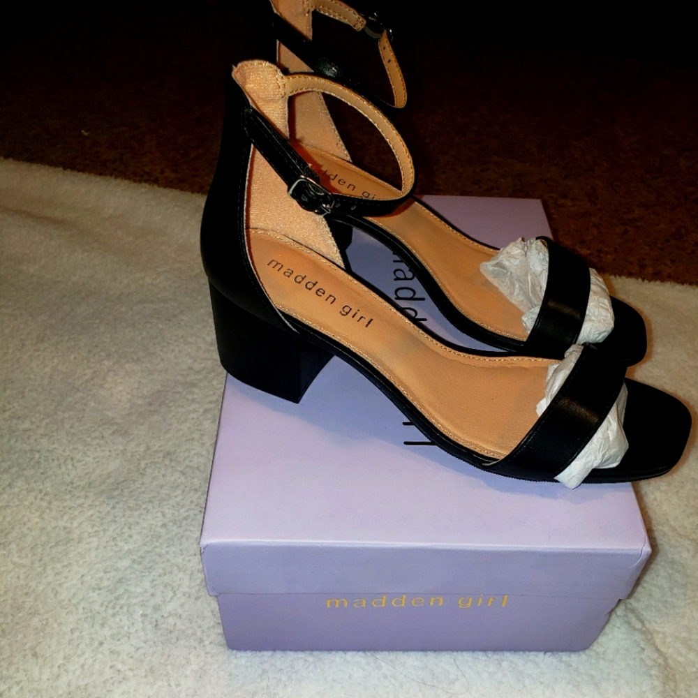 Women's Black Shoes